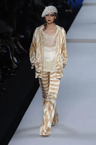 Look 30